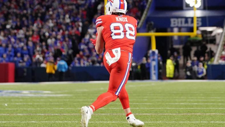 Oct 15, 2023; Orchard Park, New York, USA; Buffalo Bills tight end Dawson Knox (88) makes a catch against the New York Giants during the second half at Highmark Stadium. Mandatory Credit: Gregory Fisher-USA TODAY Sports