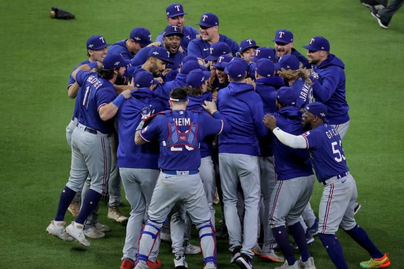 MLB: ALCS-Texas Rangers at Houston Astros, Fieldlevel