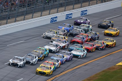 NASCAR: YellaWood 500