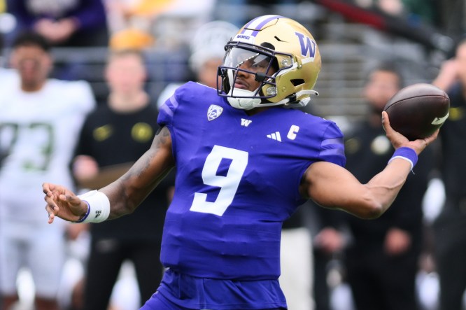 NCAA Football: Oregon at Washington