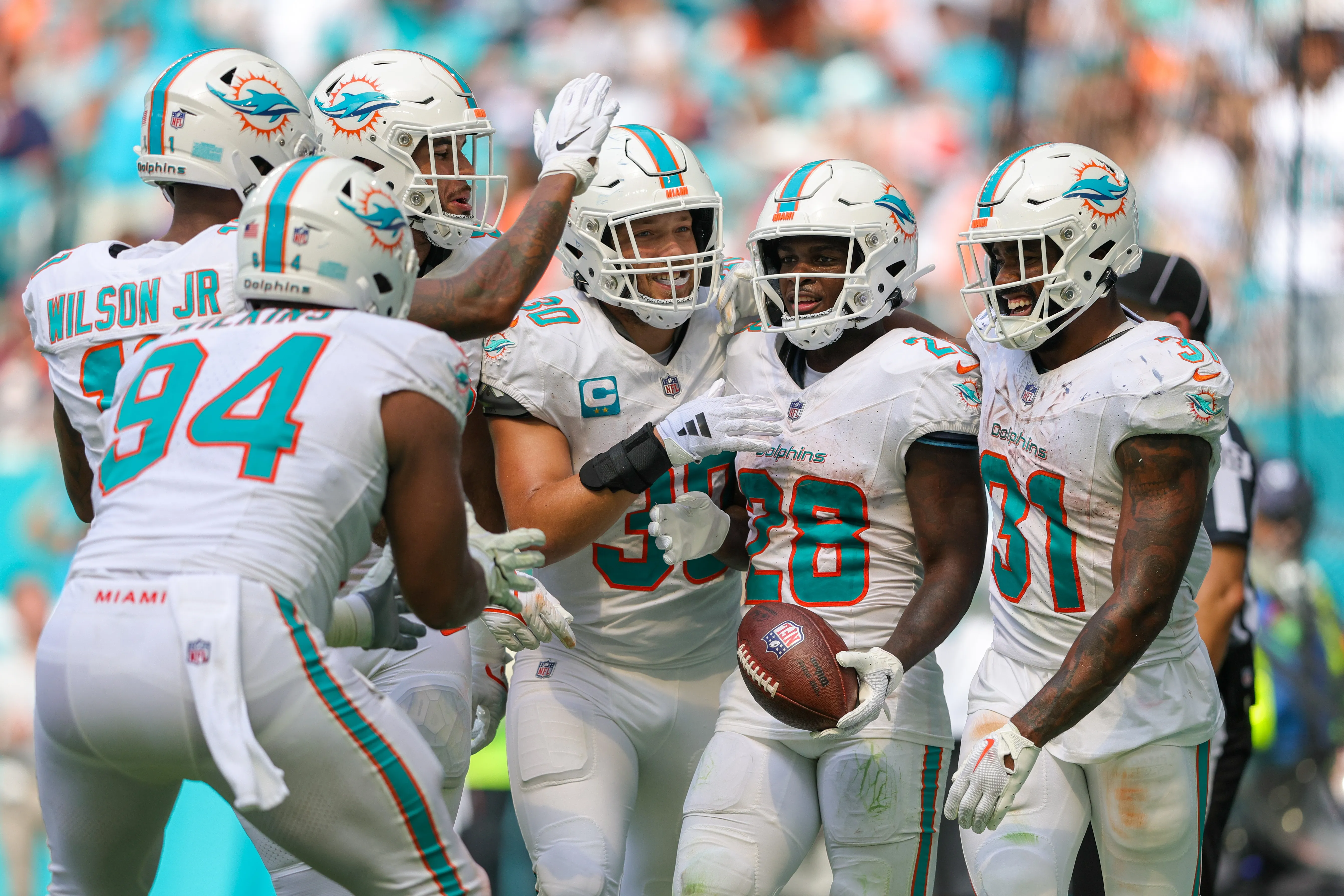 Miami Dolphins Fans and Head Coach Mike McDaniel See Eye to Eye