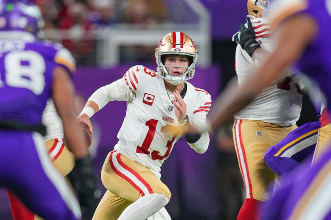 NFL: San Francisco 49ers at Minnesota Vikings