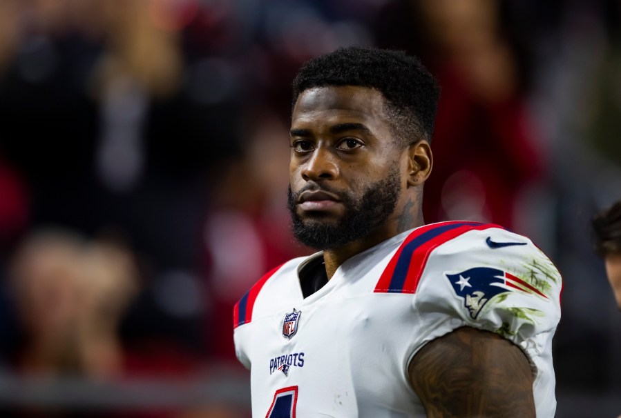 Patriots news: New England lands DeVante Parker in trade with Dolphins