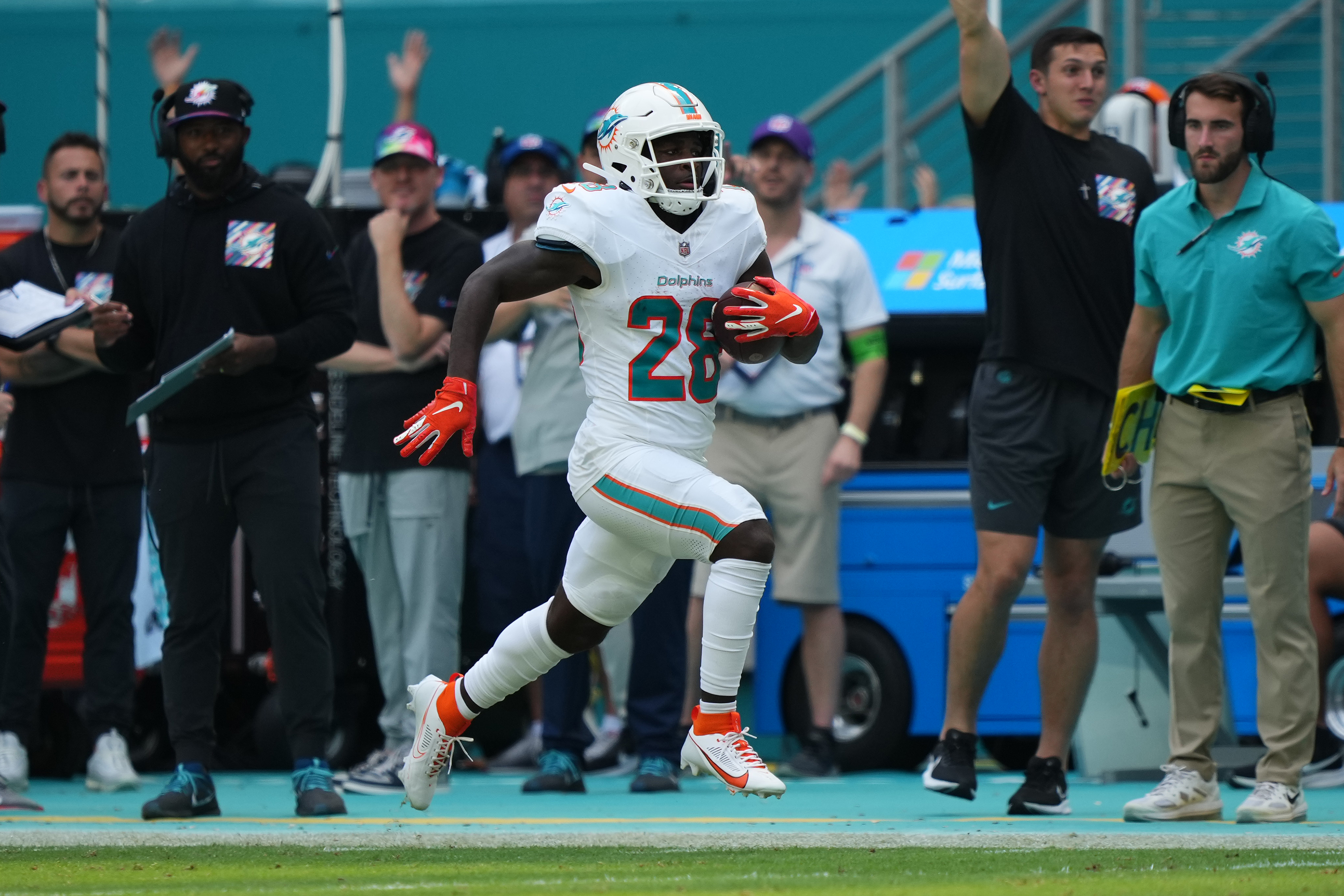 Dolphins rookie RB De'Von Achane named AFC Offensive Player of the