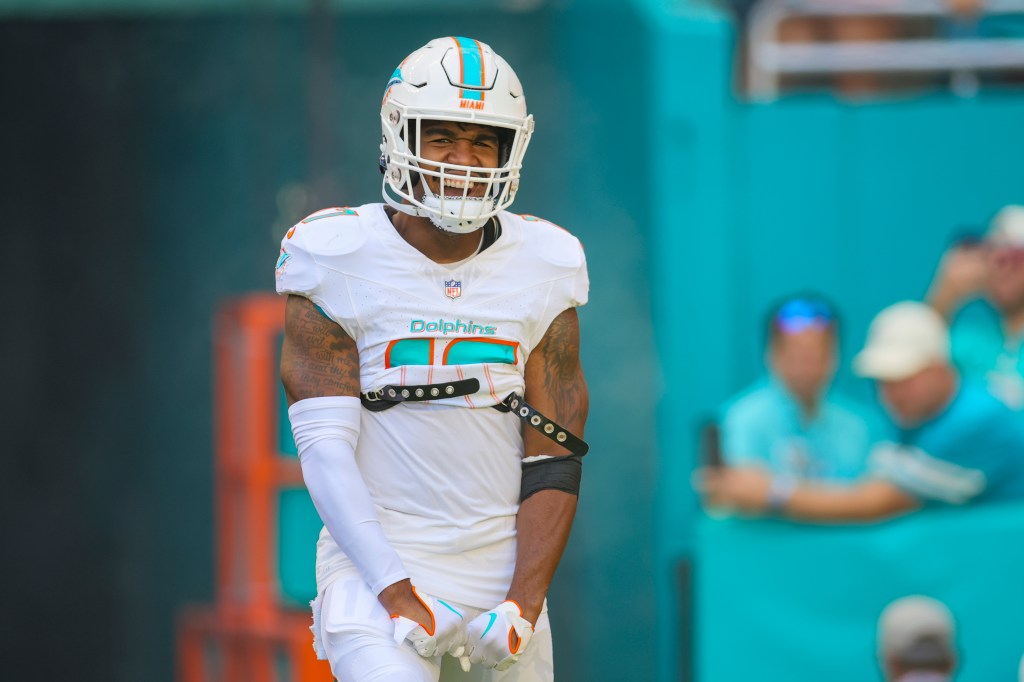 Miami Dolphins' Jaylen Waddle