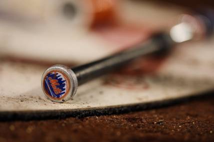 May 11, 2022; Washington, District of Columbia, USA; A detailed view of the New York Mets logo on a bat during the game between the Washington Nationals and the New York Mets at Nationals Park. Mandatory Credit: Scott Taetsch-USA TODAY Sports