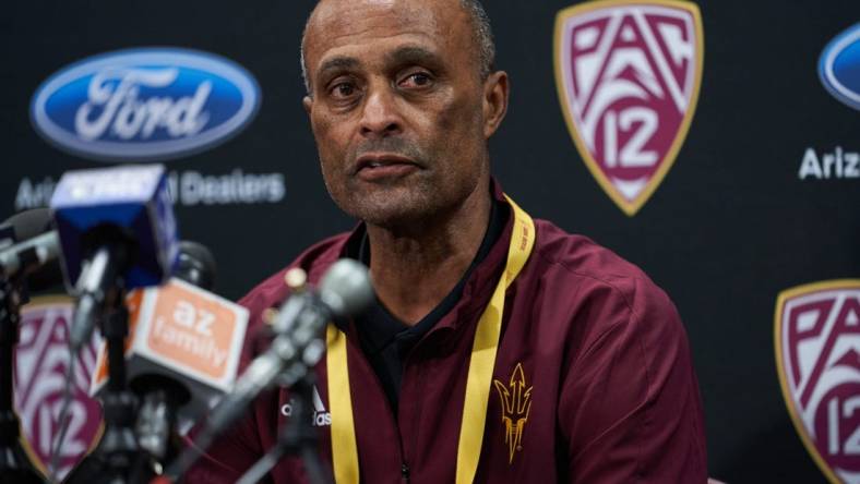 Mar 3, 2022; Tempe, Arizona, USA; Arizona State University athletic director Ray Anderson introduces ASU Women   s Basketball head coach Charli Turner Thorne at Desert Financial Arena.

Charli Turner Thorne Retirement