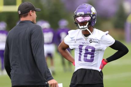Vikings head coach Kevin O'Connell and wide receiver Justin Jefferson could be inclined to take another week to decide his status. Mandatory Credit: Matt Krohn-USA TODAY Sports