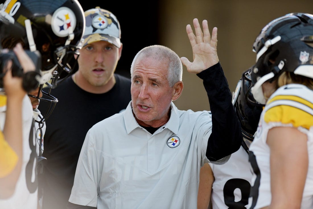 Steelers special teams coach Danny Smith talks to his players before taking the field before the start of Saturday's game. The Jacksonville Jaguars hosted the Pittsburgh Steelers in pre-season football at TIAA Bank Field in Jacksonville, FL Saturday, August 20, 2022. [Bob Self/Florida Times-Union]

Jki 082022 Bs Jags Vs Stee 2