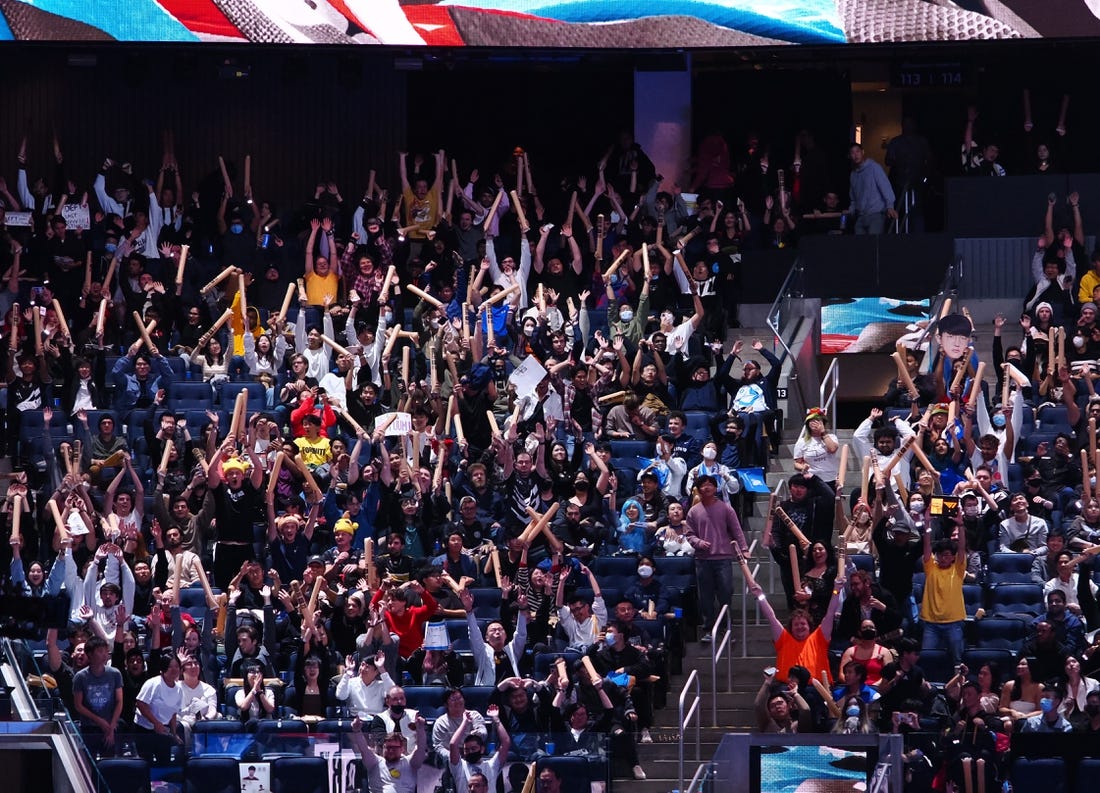 Nov 5, 2022; San Francisco, California, USA; Fans do the wave between games of the League of Legends World Championships between T1 and DRX at Chase Center. Mandatory Credit: Kelley L Cox-USA TODAY Sports