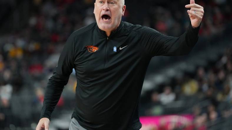 Mar 8, 2023; Las Vegas, NV, USA; Oregon State Beavers head coach Wayne Tinkle reacts against the Arizona State Sun Devils during the first half at T-Mobile Arena. Mandatory Credit: Stephen R. Sylvanie-USA TODAY Sports