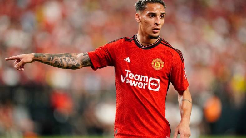 Jul 30, 2023; Las Vegas, Nevada, USA;  Manchester United forward Antony (21) competes during the second half against Borussia Dortmund at Allegiant Stadium. Mandatory Credit: Lucas Peltier-USA TODAY Sports