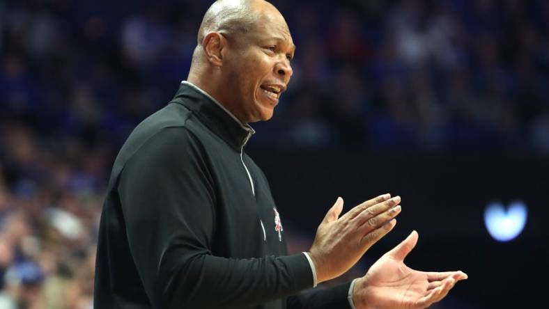 Louisville coach Kenny Payne from the sideline against Kentucky. Dec. 31, 2022