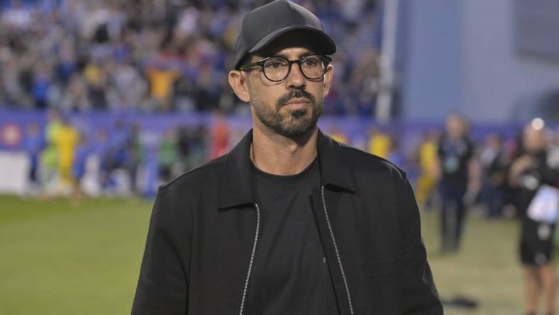 Sep 2, 2023; Montreal, Quebec, CAN;    CF Montreal head coach Hernan Losada before the match against the Columbus Crew at Stade Saputo. Mandatory Credit: Eric Bolte-USA TODAY Sports