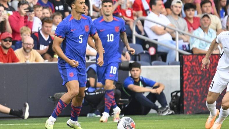 Sep 9, 2023; St. Louis, Missouri, UNITED STATES; United States' Antonee Robinson (5) during the match against Uzbekistan at CITY Park. Mandatory Credit: Scott Rovak-USA TODAY Sports