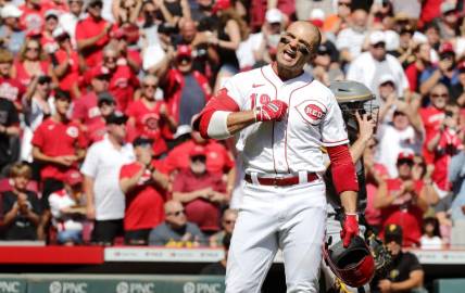 Sep 24, 2023; Cincinnati, Ohio, USA; Cincinnati Reds first baseman Joey Votto (19) acknowledges the crowd before his first at bat in the second inning against the Pittsburgh Pirates at Great American Ball Park. Mandatory Credit: David Kohl-USA TODAY Sports