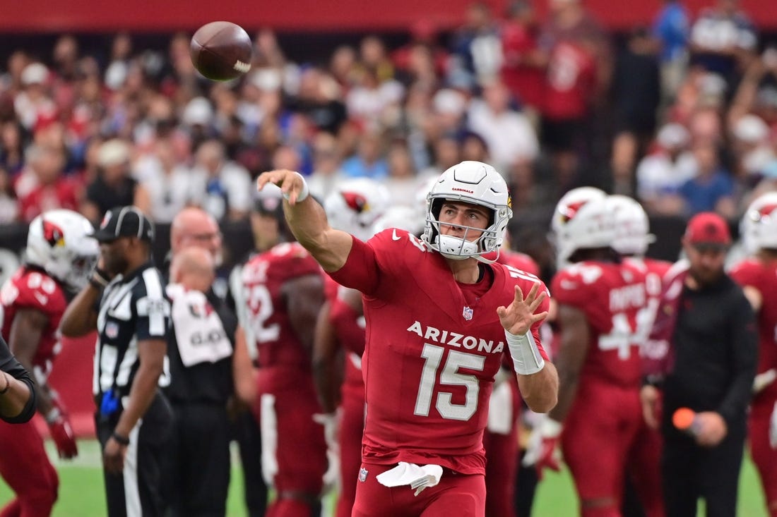 Sep 24, 2023; Glendale, Arizona, USA;  Arizona Cardinals quarterback Clayton Tune (15) warms up on the sideline in the first half against the Dallas Cowboys at State Farm Stadium. Mandatory Credit: Matt Kartozian-USA TODAY Sports