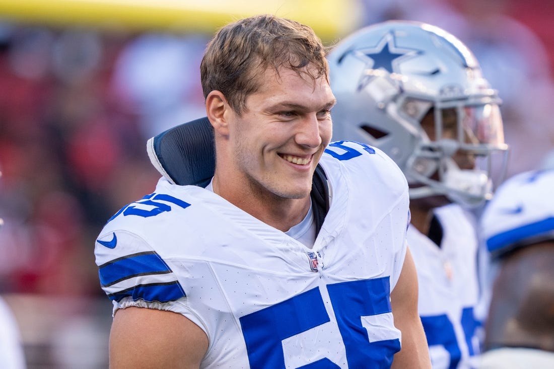 October 8, 2023; Santa Clara, California, USA; Dallas Cowboys linebacker Leighton Vander Esch (55) warms up before the game against the San Francisco 49ers at Levi's Stadium. Mandatory Credit: Kyle Terada-USA TODAY Sports