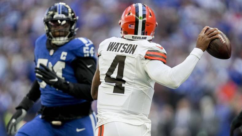 Oct 22, 2023; Indianapolis, Indiana, USA; Cleveland Browns quarterback Deshaun Watson (4) looks to throw downfield during a game against the Indianapolis Colts at Lucas Oil Stadium. Mandatory Credit: Bob Scheer-USA TODAY Sports