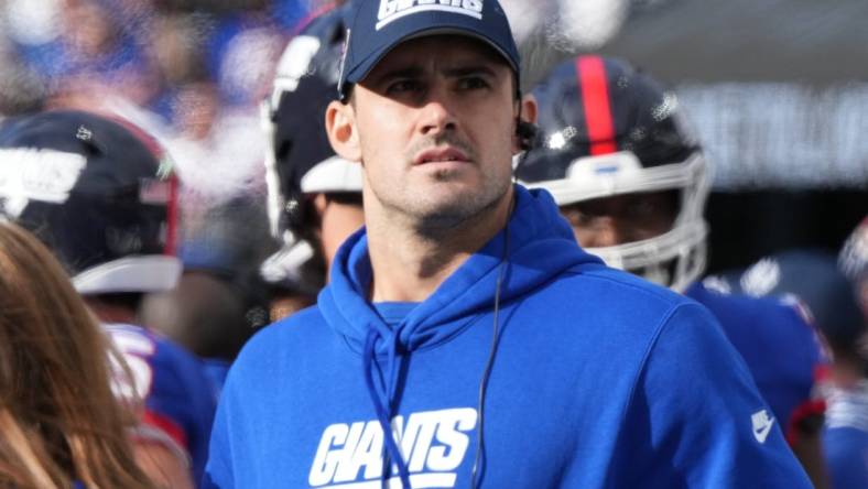 East Rutherford, NJ     October 22, 2023 -- Daniel Jones of the Giants on the sidelines in the second half. The NY Giants host the Washington Commanders at MetLife Stadium in East Rutherford, NJ on October 22, 2023.