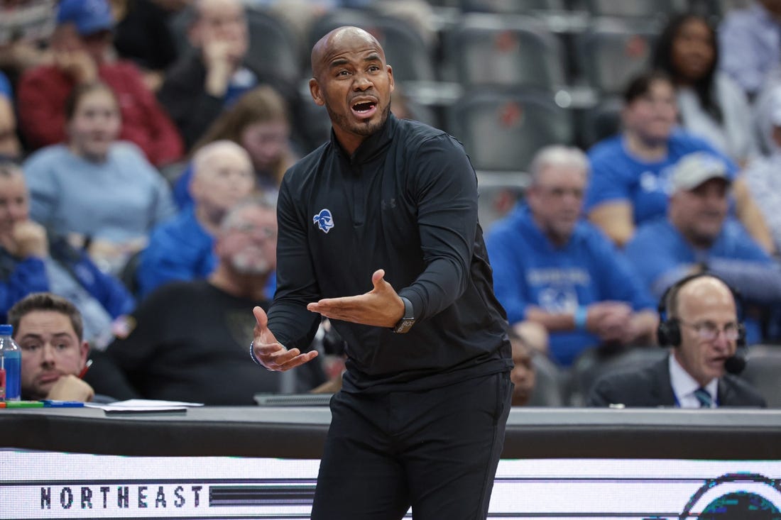 Nov 6, 2023; Newark, New Jersey, USA; Seton Hall Pirates head coach Shaheen Holloway reacts during the second half against the St. Peter's Peacocks at Prudential Center. Mandatory Credit: Vincent Carchietta-USA TODAY Sports