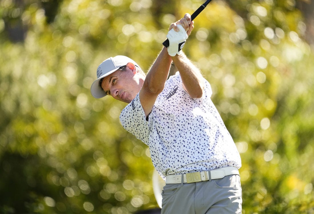 Steven Alker plays his tee shot on the third hole during round one of the Charles Schwab Cup Championship at the Phoenix Country Club on Nov. 9, 2023.