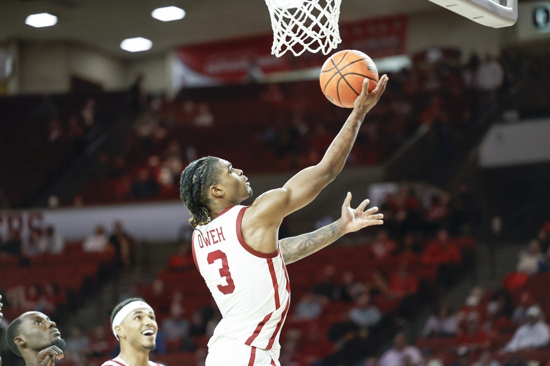 Nov 10, 2023; Norman, Oklahoma, USA; Oklahoma Sooners guard Otega Oweh (3) shoots against the Mississippi Valley State Delta Devils during the second half at Lloyd Noble Center. Mandatory Credit: Alonzo Adams-USA TODAY Sports