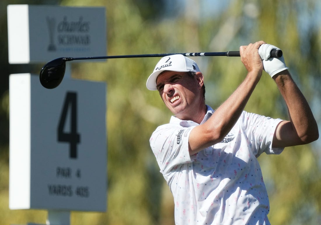 Nov 11, 2023; Phoenix, AZ, USA; Steven Alker hits a shot from the tee on the 4th hole during round 3 of the Charles Schwab Cup championship at Phoenix Country Club.