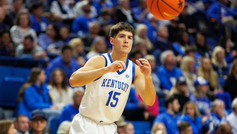 Nov 17, 2023; Lexington, Kentucky, USA; Kentucky Wildcats guard Reed Sheppard (15) catches an inbounds pass during the first half against the Stonehill Skyhawks at Rupp Arena at Central Bank Center. Mandatory Credit: Jordan Prather-USA TODAY Sports