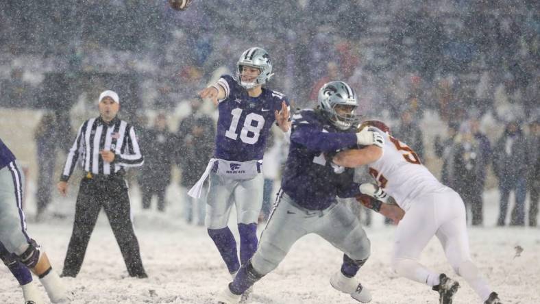 Nov 25, 2023; Manhattan, Kansas, USA; Kansas State Wildcats quarterback Will Howard (18) passes the ball during the fourth quarter against the Iowa State Cyclones at Bill Snyder Family Football Stadium. Mandatory Credit: Scott Sewell-USA TODAY Sports