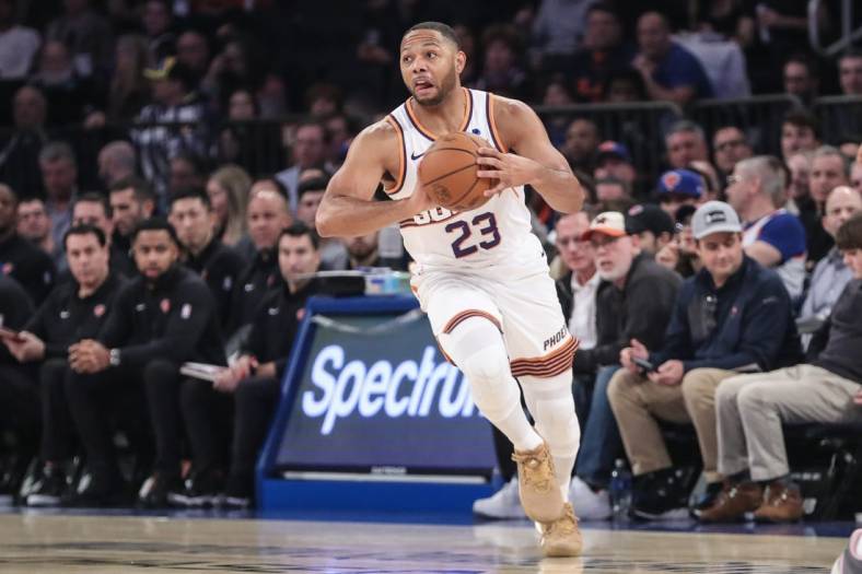 Nov 26, 2023; New York, New York, USA; Phoenix Suns guard Eric Gordon (23) looks to make a pass in the first quarter against the New York Knicks at Madison Square Garden. Mandatory Credit: Wendell Cruz-USA TODAY Sports