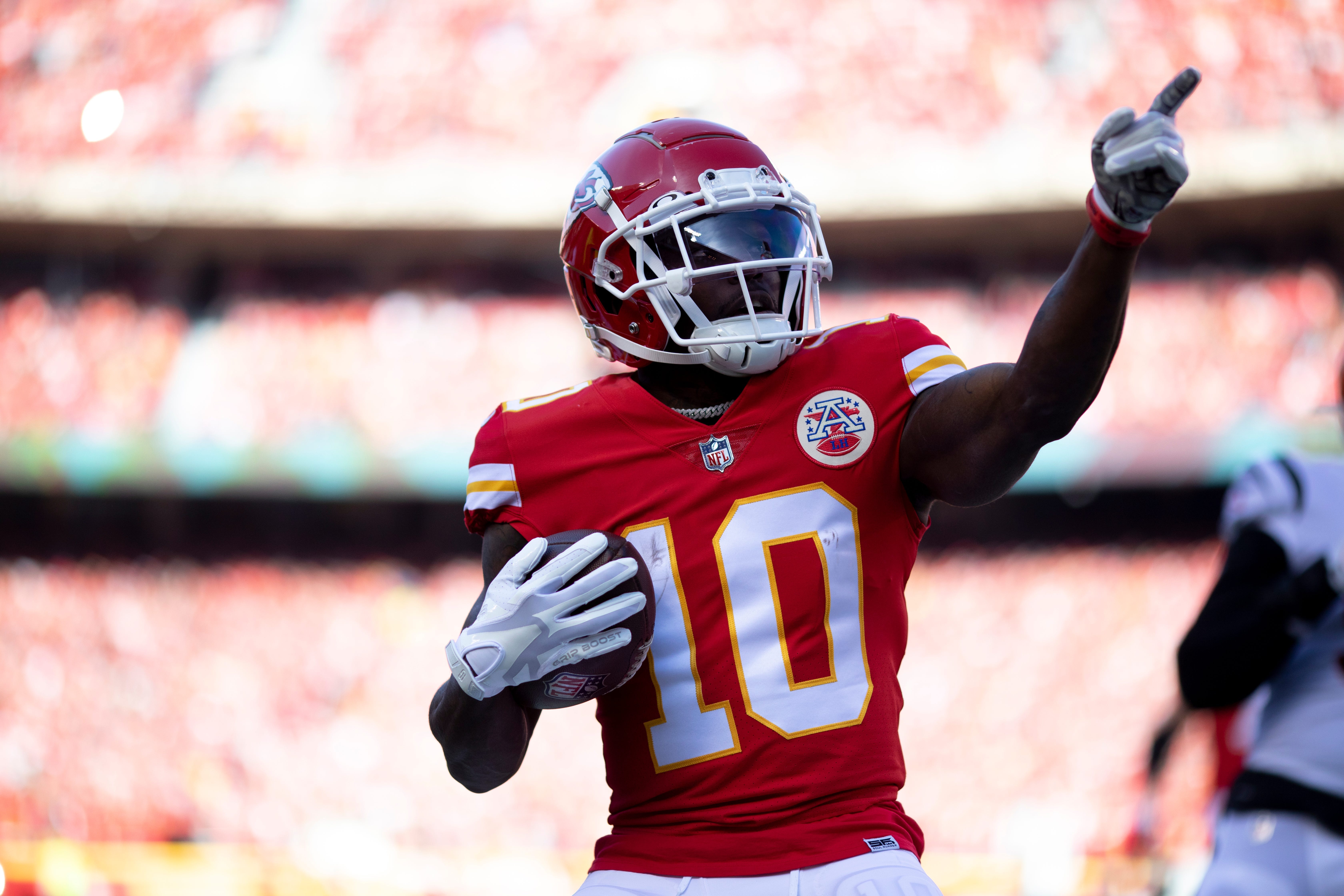 Miami Dolphins star Tyreek Hill makes wild stats prediction for Week 9