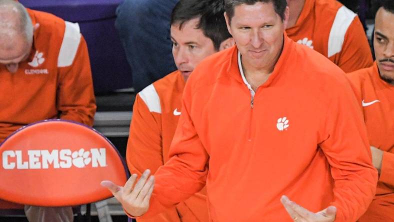 Clemson Head Coach Brad Brownell during the second half at Littlejohn Coliseum Friday, December 2, 2022.

Clemson Basketball Vs Wake Forest University Acc

Syndication The Greenville News