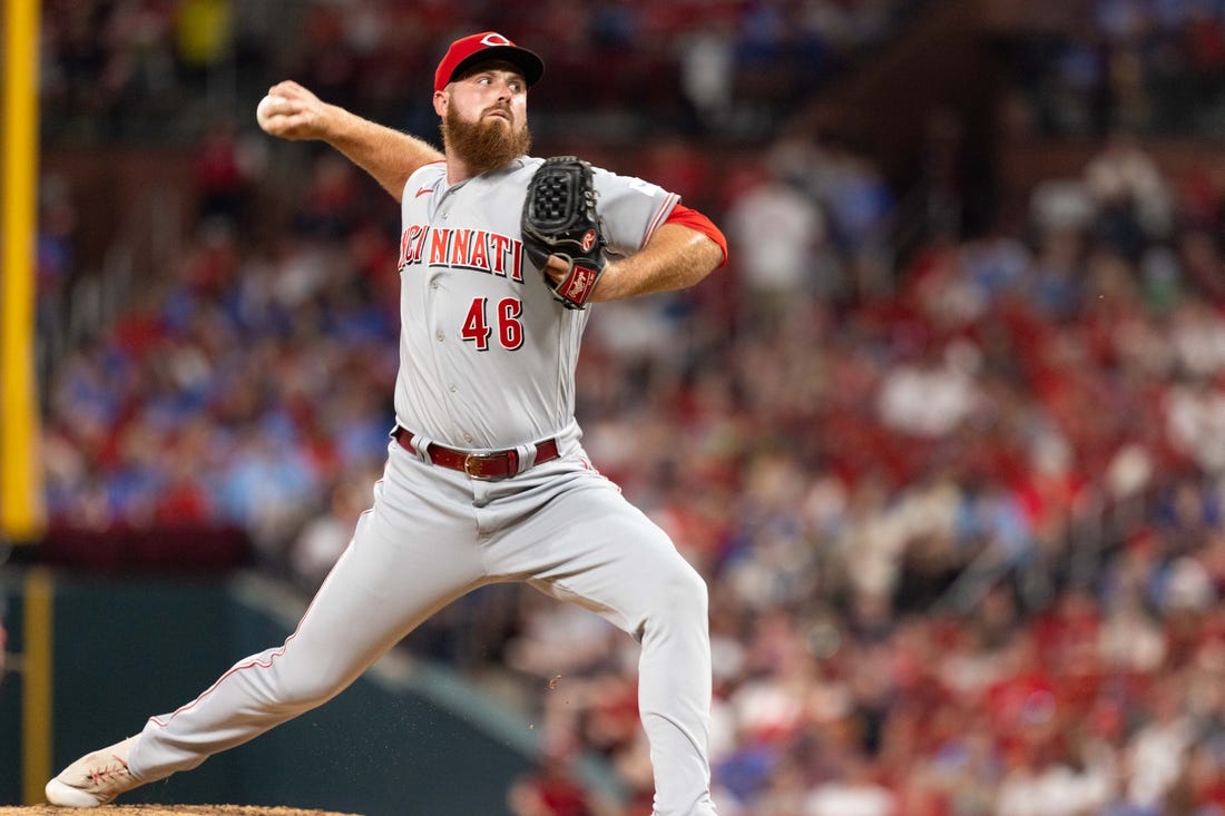 Reds re-sign RHP Buck Farmer to 1-year deal