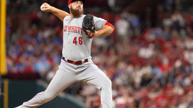 Sep 30, 2023; St. Louis, Missouri, USA; Cincinnati Reds relief pitcher Buck Farmer (46) enters the game in the second inning against the St. Louis Cardinals at Busch Stadium. Mandatory Credit: Zach Dalin-USA TODAY Sports