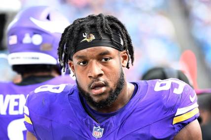 Oct 1, 2023; Charlotte, North Carolina, USA; Minnesota Vikings linebacker D.J. Wonnum (98) on the sidelines in the third quarter at Bank of America Stadium. Mandatory Credit: Bob Donnan-USA TODAY Sports