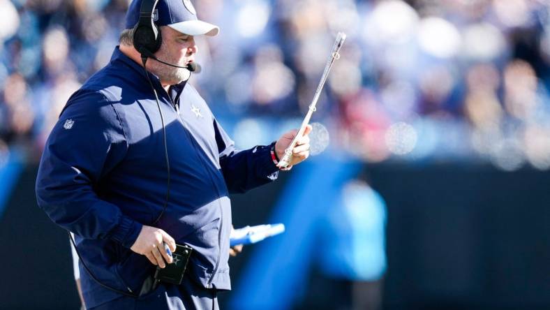 Nov 19, 2023; Charlotte, North Carolina, USA; Dallas Cowboys coach Mike McCarthy during the second quarter against the Carolina Panthers at Bank of America Stadium. Mandatory Credit: Jim Dedmon-USA TODAY Sports