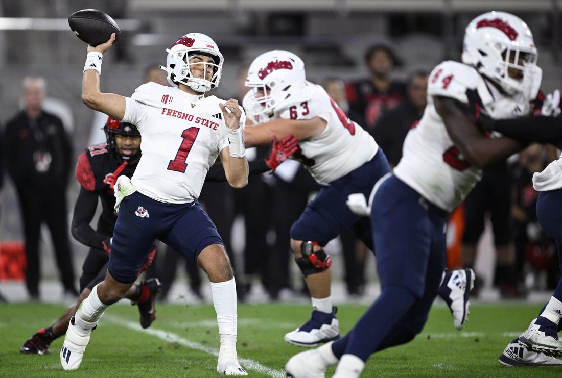 Nov 25, 2023; San Diego, California, USA; Fresno State Bulldogs quarterback Mikey Keene (1) throws a pass against the San Diego State Aztecs during the first half at Snapdragon Stadium. Mandatory Credit: Orlando Ramirez-USA TODAY Sports