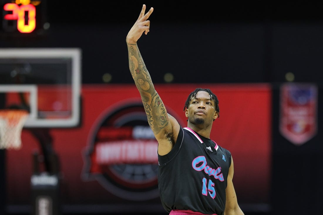 Nov 26, 2023; Kissimmee, FL, USA;  Florida Atlantic Owls guard Alijah Martin (15) reacts after making a basket against the Virginia Tech Hokies in the second half during the ESPN Events Invitational Championship game at State Farm Field House. Mandatory Credit: Nathan Ray Seebeck-USA TODAY Sports