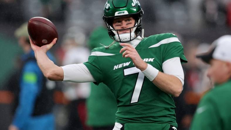 Dec 3, 2023; East Rutherford, New Jersey, USA; New York Jets quarterback Tim Boyle (7) warms up before a game against Atlanta Falcons at MetLife Stadium. Mandatory Credit: Brad Penner-USA TODAY Sports