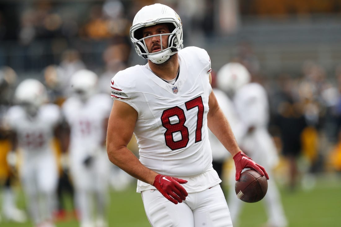 Dec 3, 2023; Pittsburgh, Pennsylvania, USA;  Arizona Cardinals tight end Geoff Swaim (87) warms up before the game against the Pittsburgh Steelers at Acrisure Stadium. Mandatory Credit: Charles LeClaire-USA TODAY Sports