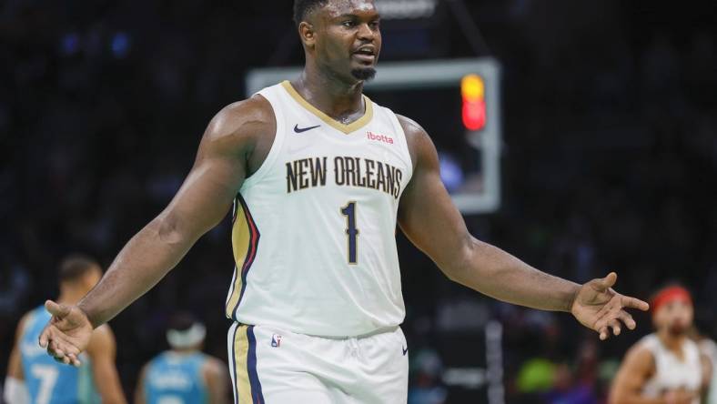 Dec 15, 2023; Charlotte, North Carolina, USA; New Orleans Pelicans forward Zion Williamson (1) talks to his bench during the second half against the Charlotte Hornets at Spectrum Center. The New Orleans Pelicans won 112-107. Mandatory Credit: Nell Redmond-USA TODAY Sports