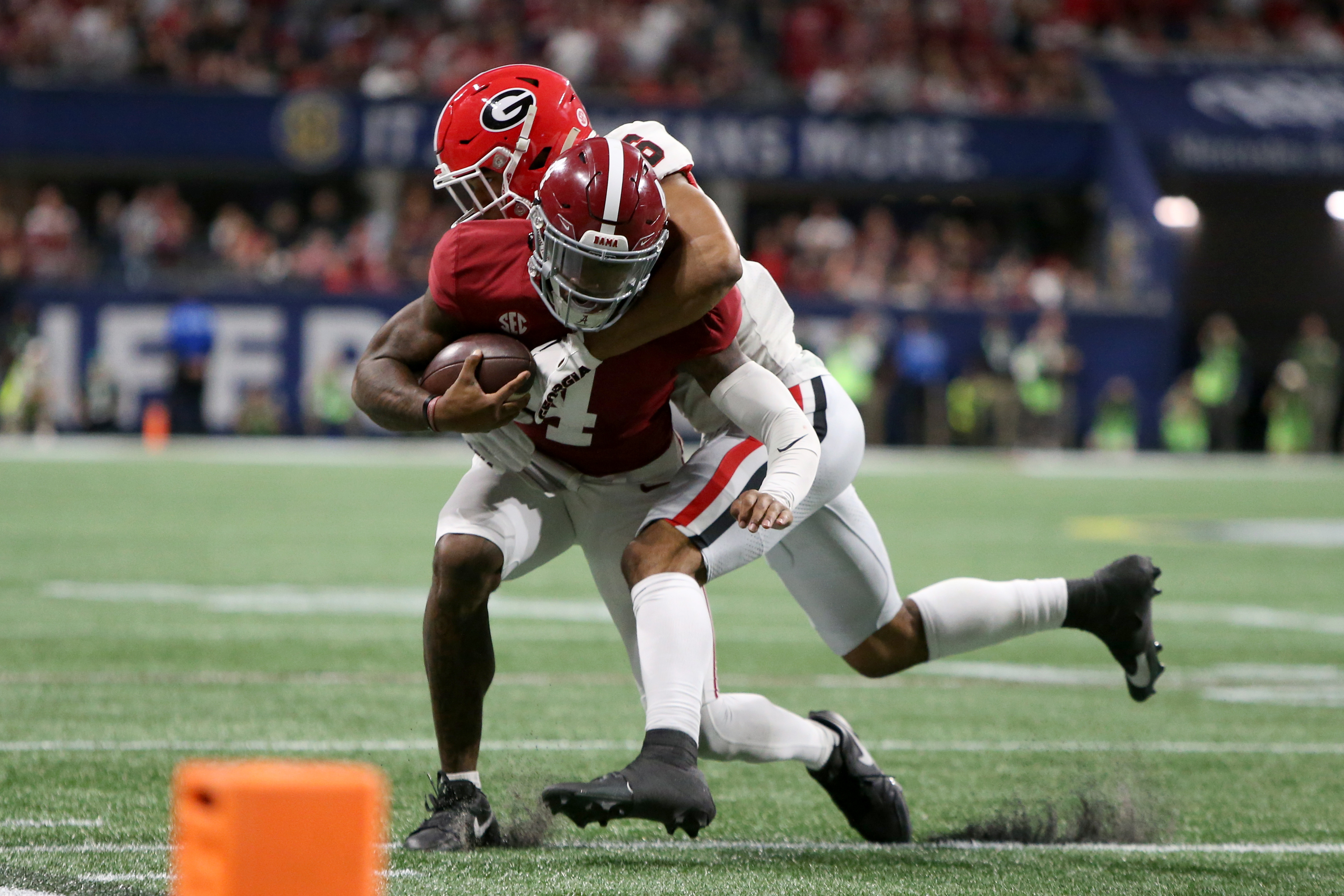 Alabama holds off Georgia in classic SEC title game