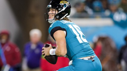 NFL world reacts to brutal mistake from Trevor Lawrence, Jacksonville Jaguars