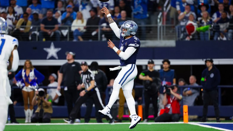 NFL: Detroit Lions at Dallas Cowboys