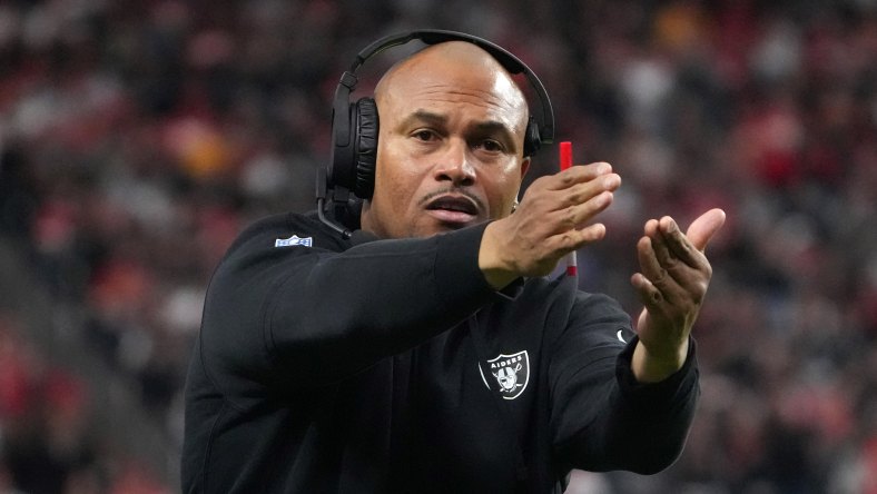 Las Vegas Raiders coach Antonio Pierce