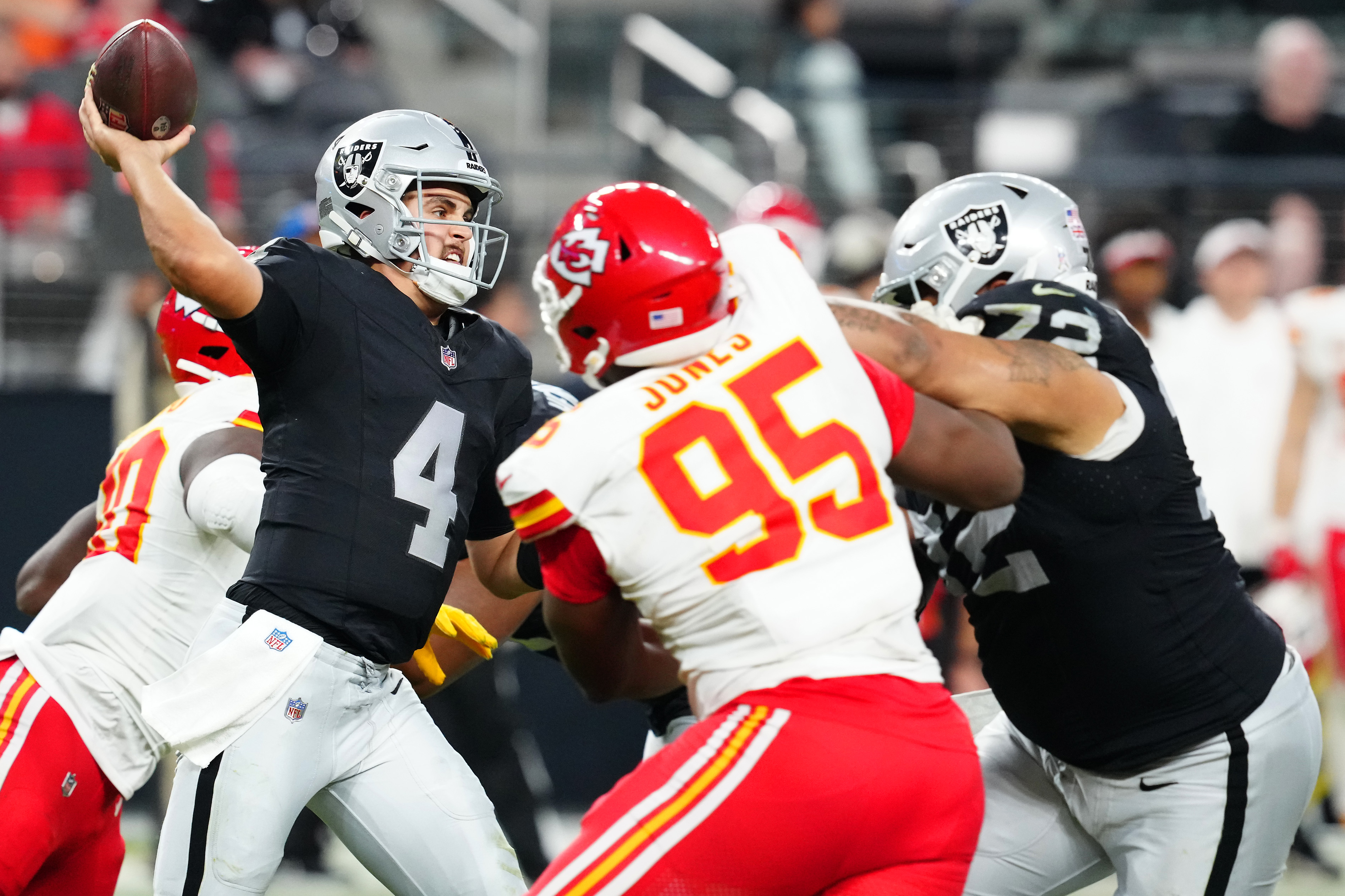 Raiders' offensive explosion leaves Chiefs wary