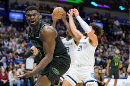 Zion Williamson contract: Williamson reacts to not getting a foul call