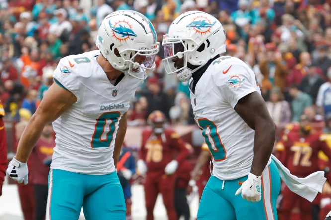 nfl week 13 winners and loser: tyreek hill, miami dolphins