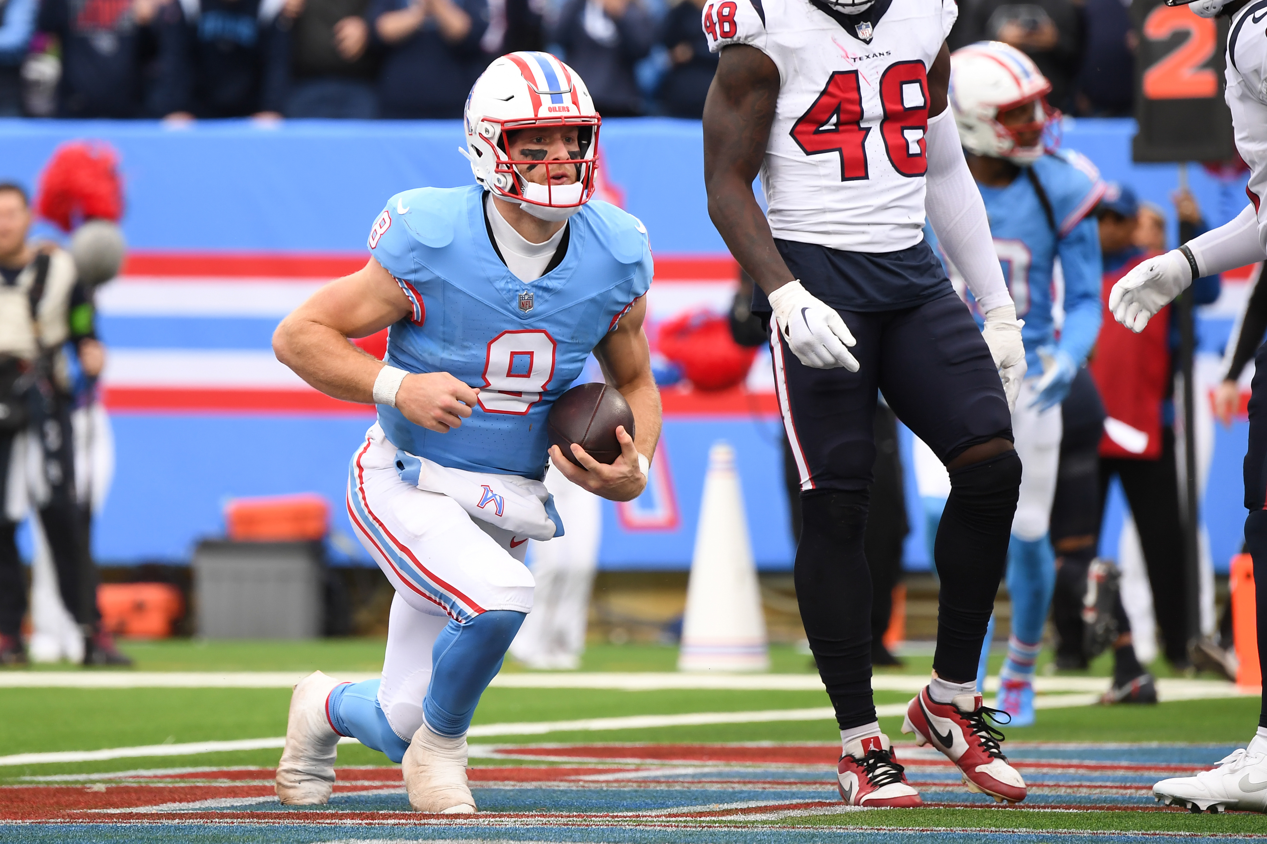 Tennessee Titans QB Will Levis Suffers Ugly Leg Injury At End Of ...